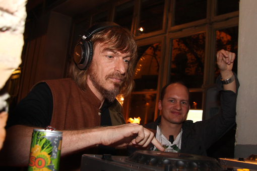 080418-Livingroom-FM-091